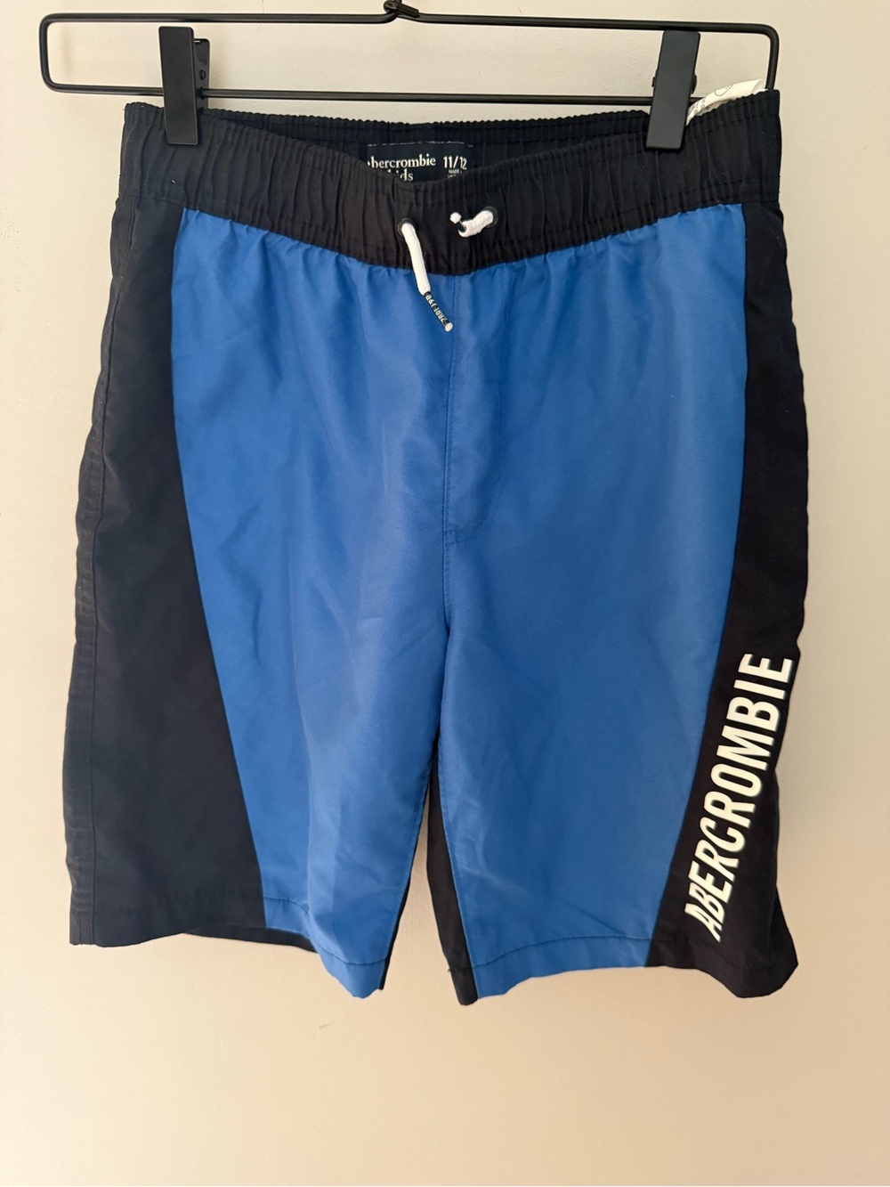 Abercrombie Boys Blue & Black Swim Trunks size 11/12